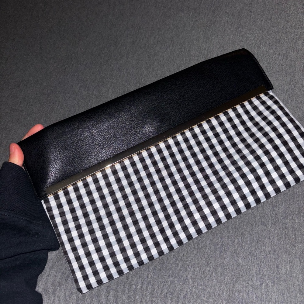 Ann Taylor clutch bag!👜